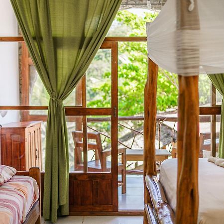 Lobo Hostel - Rurrenabaque (Adults Only) Экстерьер фото