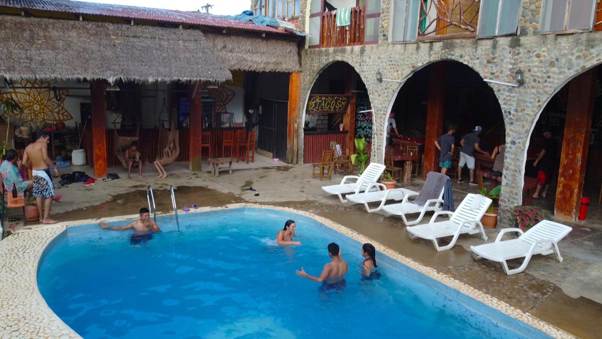 Lobo Hostel - Rurrenabaque (Adults Only) Экстерьер фото